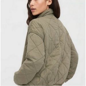 Gap recycled quilted jacket